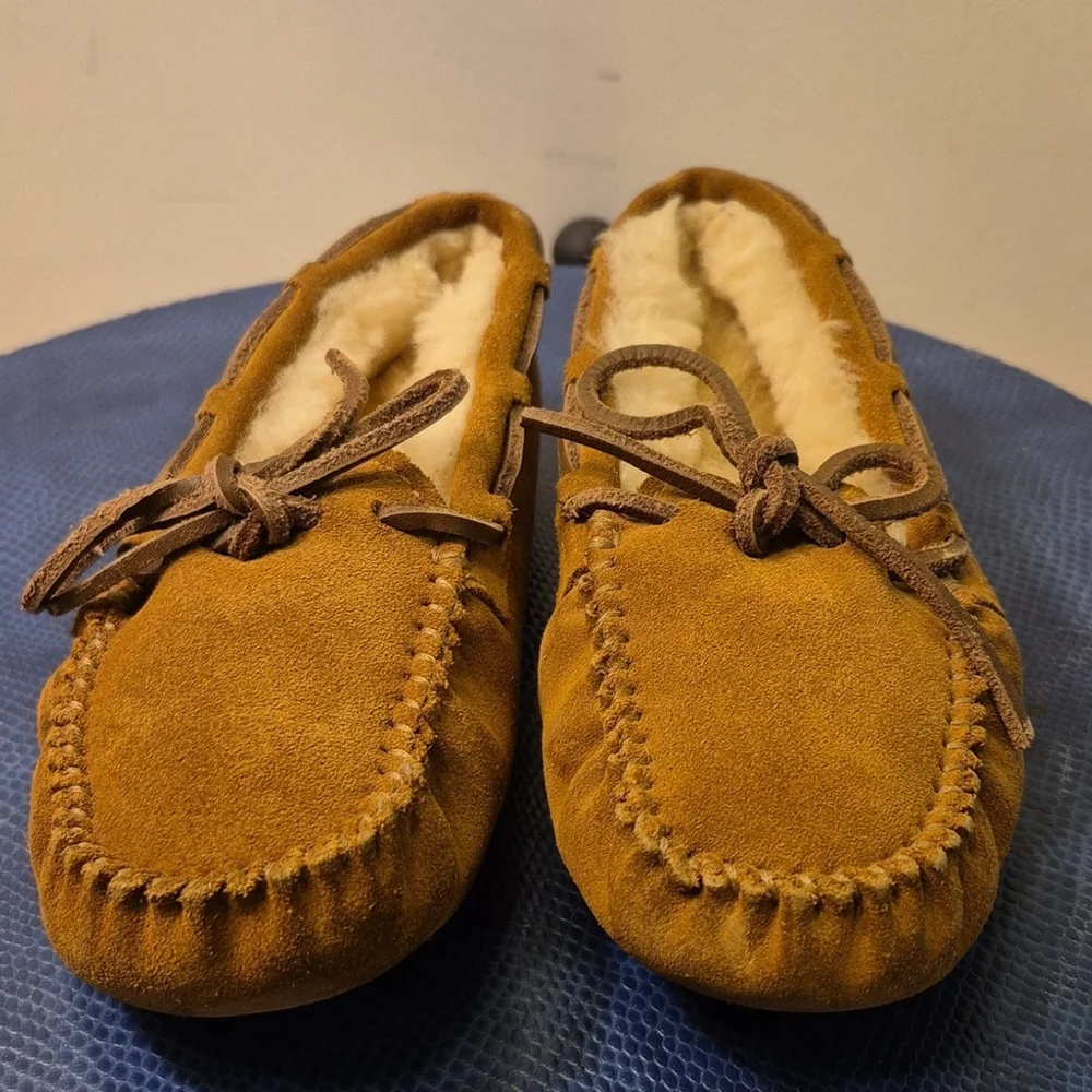 UGG: 